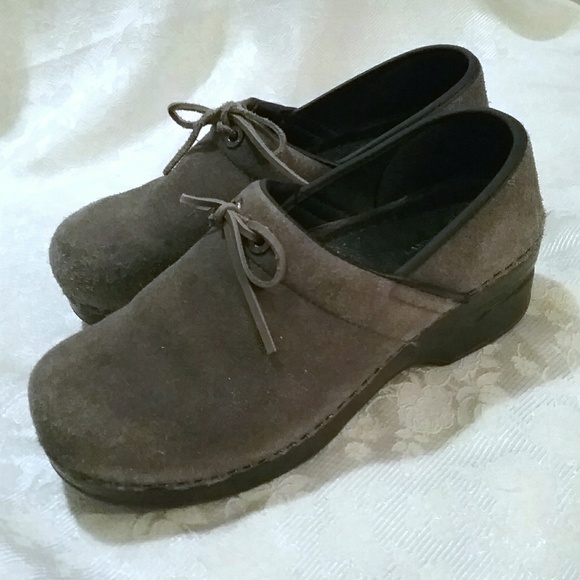 LANDS' END Gray Suede Closed Clogs - Picture 7 of 7